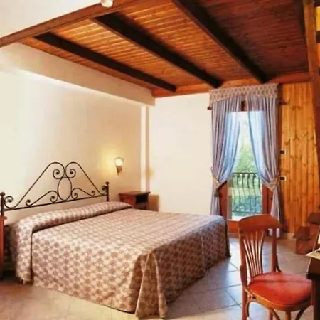 Hotel Leo 4*